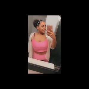 Meet your Posher, Desiree